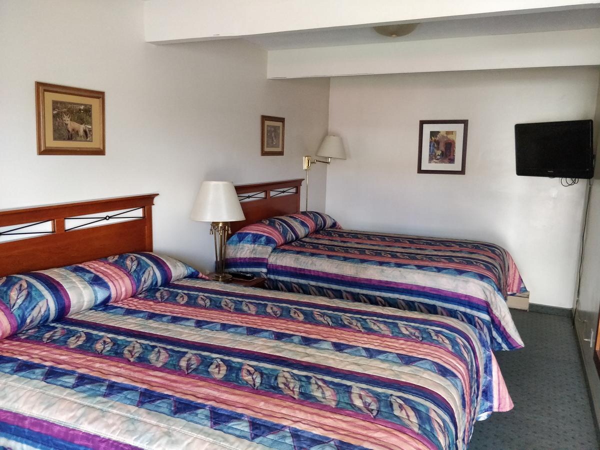 Siesta Inn Vanderhoof Exterior foto