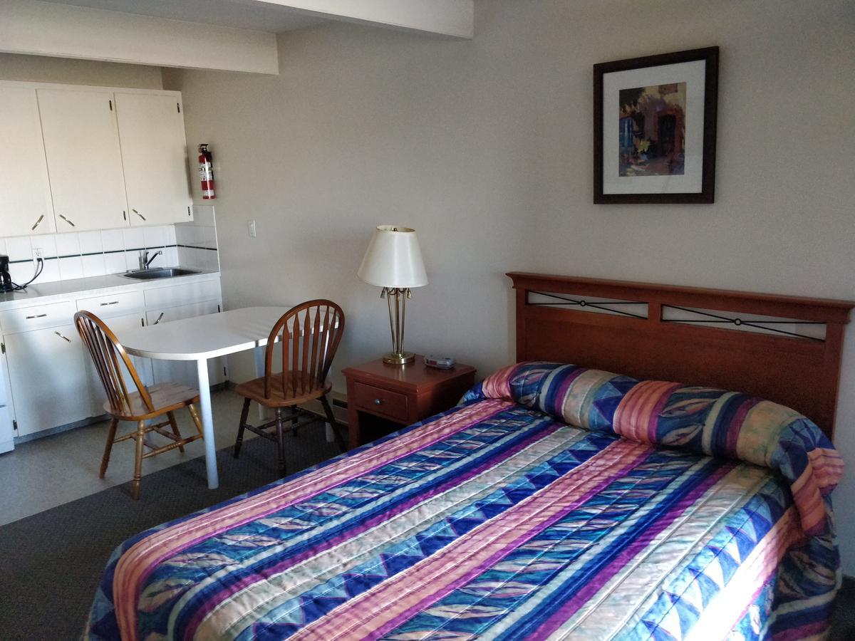 Siesta Inn Vanderhoof Exterior foto