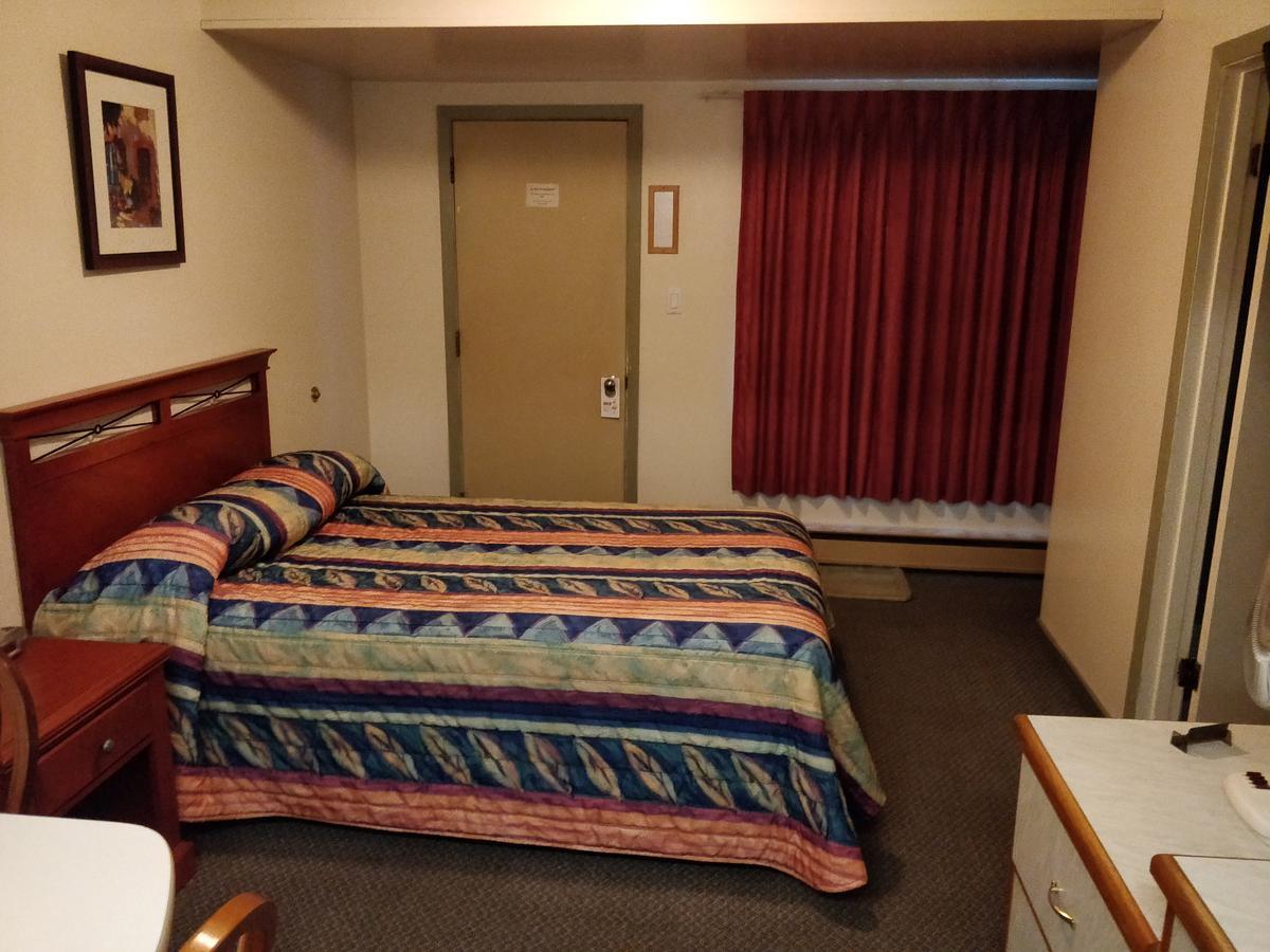 Siesta Inn Vanderhoof Exterior foto